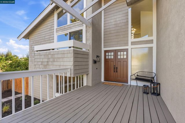 15 Citadel Ct, Pleasant Hill, CA 94523