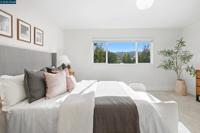 15 Citadel Ct, Pleasant Hill, CA 94523