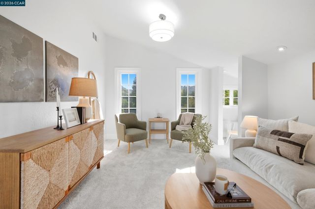 15 Citadel Ct, Pleasant Hill, CA 94523