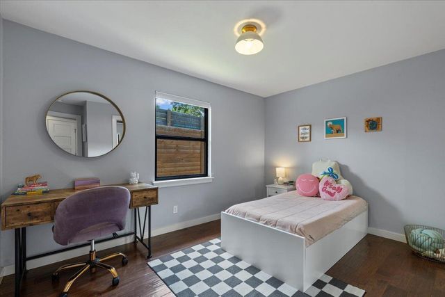 1005 Taffy CT, Austin, TX 78704