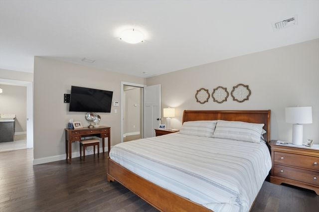 6 Woodrow Ln, West Bridgewater, MA 02379