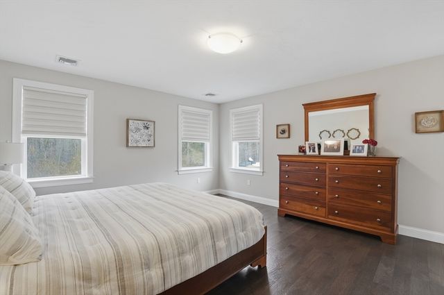 6 Woodrow Ln, West Bridgewater, MA 02379