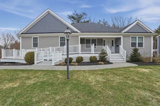 6 Woodrow Ln, West Bridgewater, MA 02379