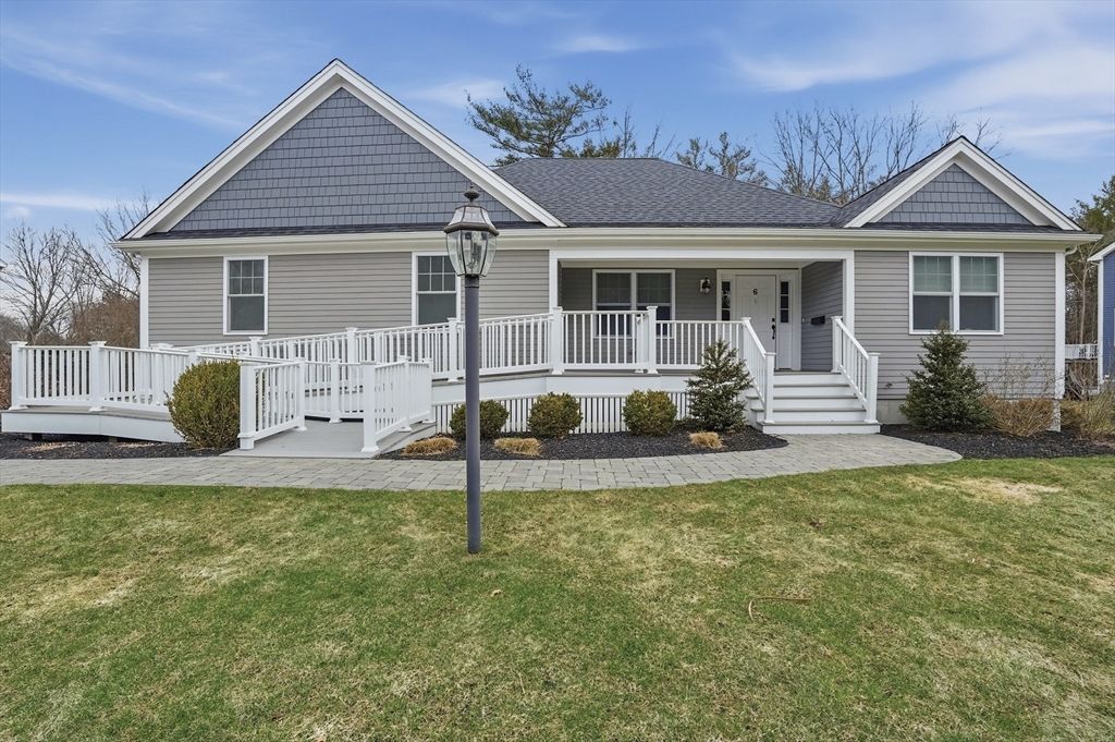 6 Woodrow Ln, West Bridgewater, MA 02379