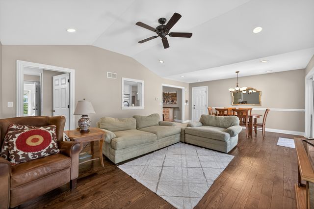 1003 S Fairview Avenue, Lombard, IL 60148