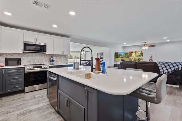 15471 NW 46TH LANE, Chiefland, FL 32626