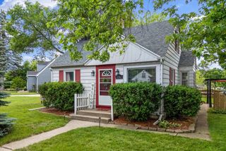 2746 S 88th STREET, West Allis, WI 53227