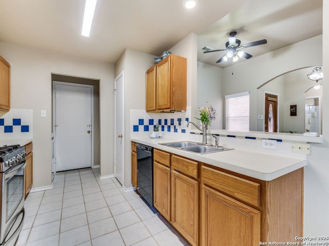 8526 Chelsea Park, San Antonio, TX 78251