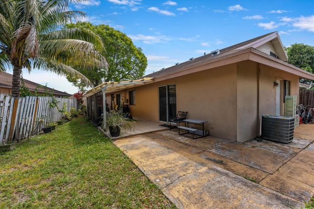 6552 Harbour Road, North Lauderdale, FL 33068