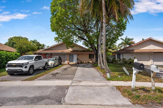 6552 Harbour Road, North Lauderdale, FL 33068