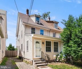 104 GARRETT AVE, Bryn Mawr, PA 19010