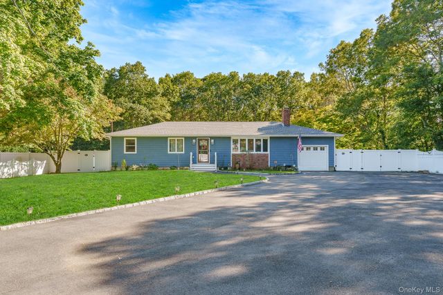 20 Danbury Avenue, Patchogue, NY 11772