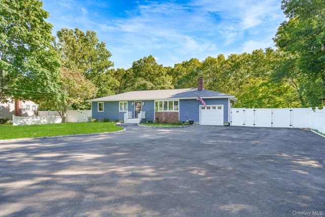 20 Danbury Avenue, Patchogue, NY 11772