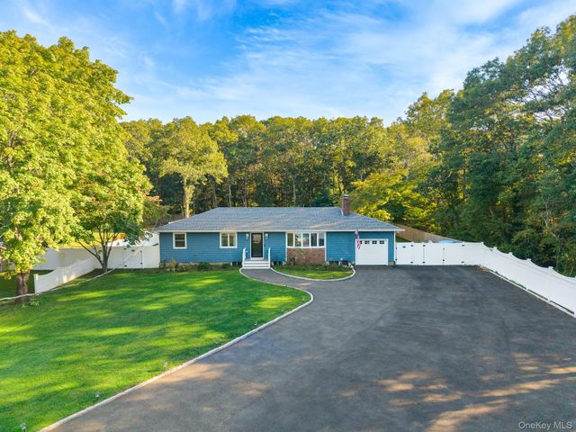 20 Danbury Avenue, Patchogue, NY 11772
