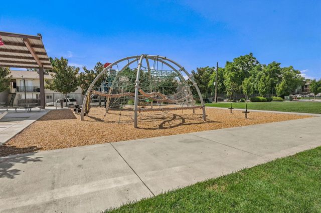 1901 Willow Ave, West Sacramento, CA 95691