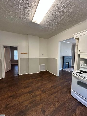 27 Wallace Street, Greenville, SC 29605