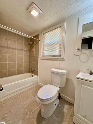 27 Wallace Street, Greenville, SC 29605