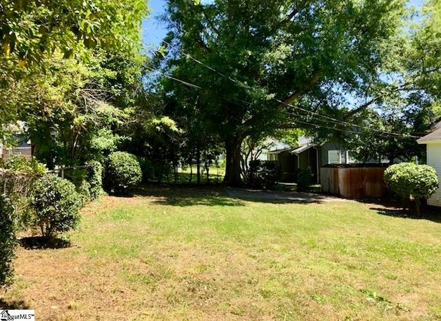 27 Wallace Street, Greenville, SC 29605