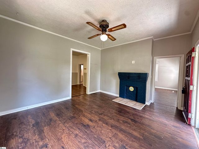 27 Wallace Street, Greenville, SC 29605
