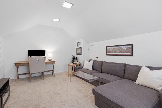 1545 RIVERDALE RD, Germantown, TN 38138