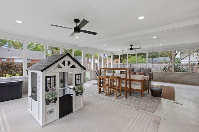 1545 RIVERDALE RD, Germantown, TN 38138