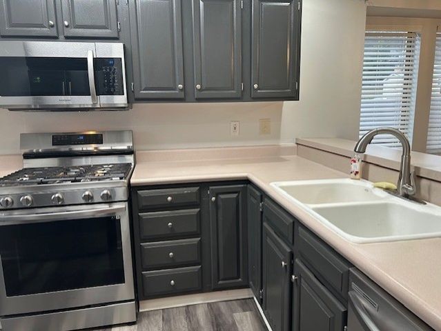 1099 Riverside Dr H, Bridgewater, PA 15009