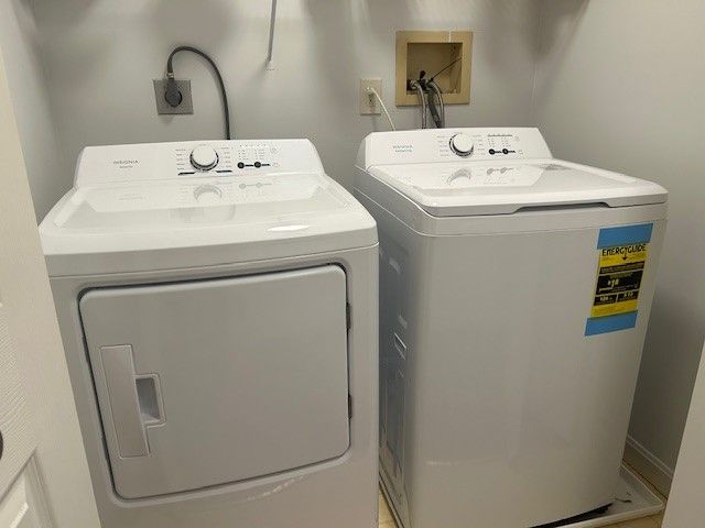 1099 Riverside Dr H, Bridgewater, PA 15009