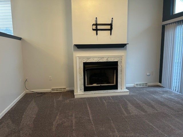 1099 Riverside Dr H, Bridgewater, PA 15009