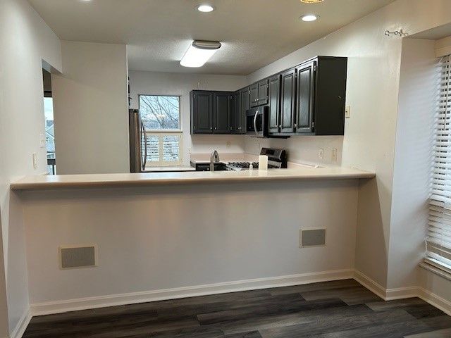 1099 Riverside Dr H, Bridgewater, PA 15009