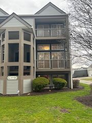 1099 Riverside Dr H, Bridgewater, PA 15009