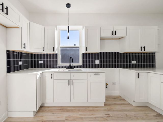 7337 S Green Street, Chicago, IL 60621