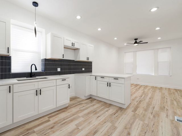 7337 S Green Street, Chicago, IL 60621