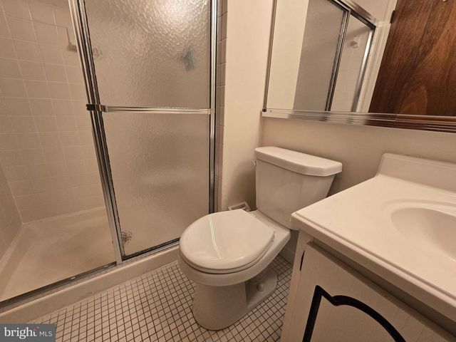 564 S Dove Rd # B, Yardley, PA 19067