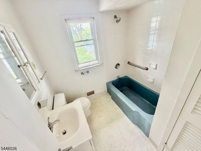 3 Northview Ter, Maplewood Twp., NJ 07040