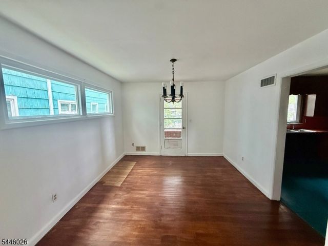 3 Northview Ter, Maplewood Twp., NJ 07040