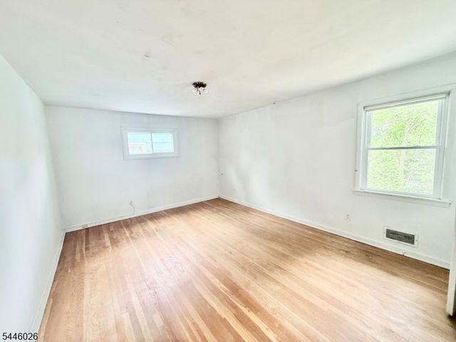 3 Northview Ter, Maplewood Twp., NJ 07040