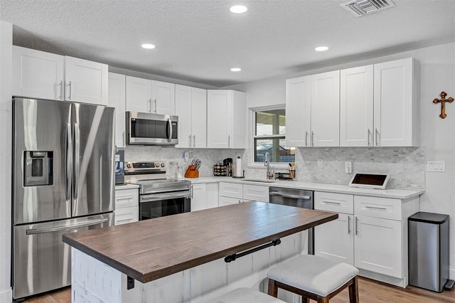 912 TRAILWOOD DRIVE, Apopka, FL 32712