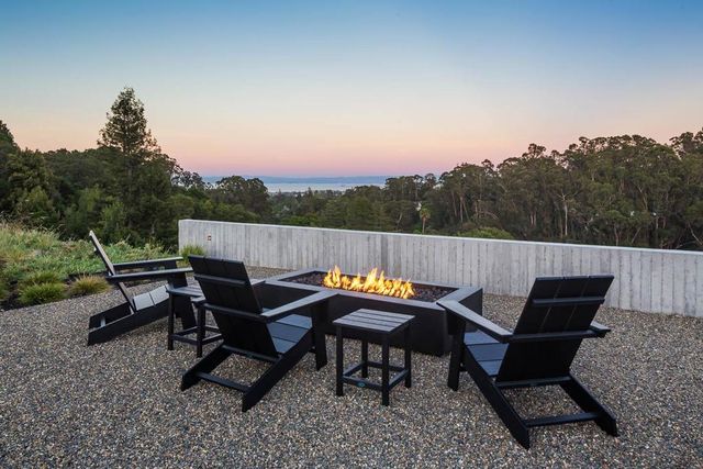 455 Pinehill Road, Hillsborough, CA 94010