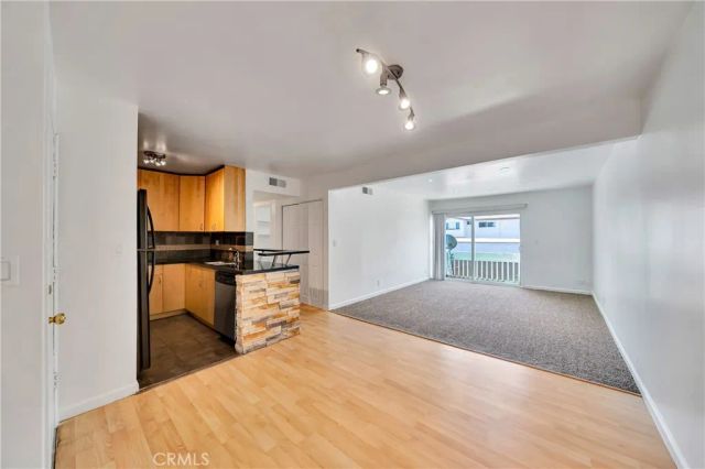 18620 Hatteras Street 247, Tarzana, CA 91356