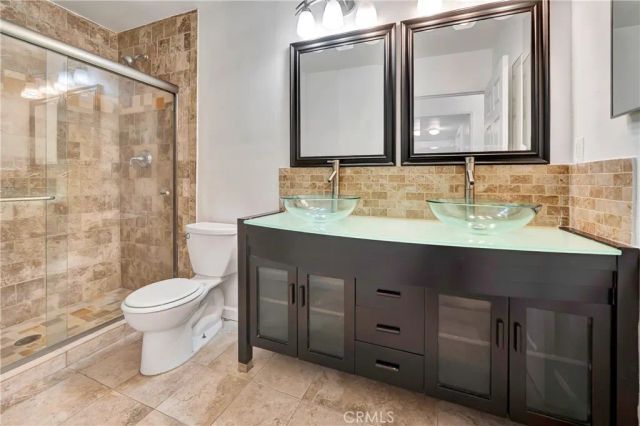 18620 Hatteras Street 247, Tarzana, CA 91356