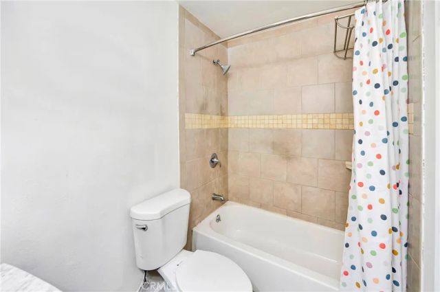 18620 Hatteras Street 247, Tarzana, CA 91356