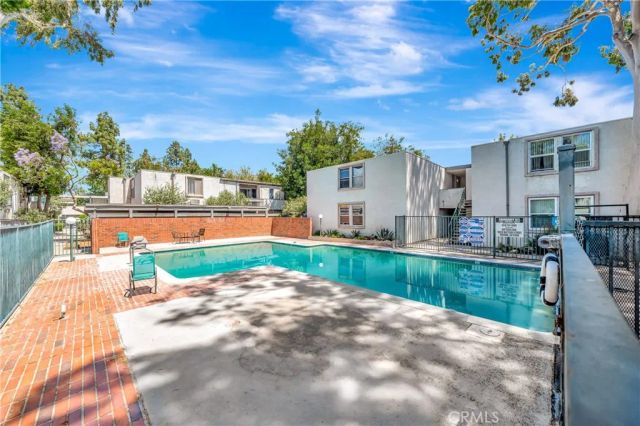 18620 Hatteras Street 247, Tarzana, CA 91356