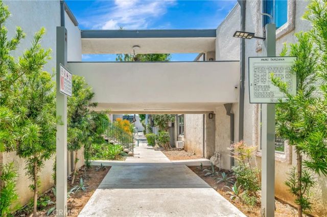 18620 Hatteras Street 247, Tarzana, CA 91356