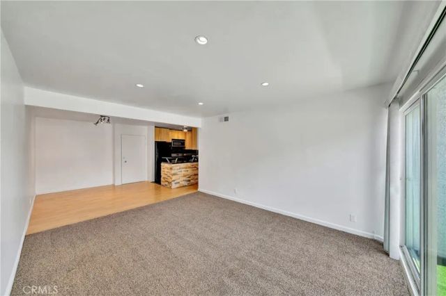 18620 Hatteras Street 247, Tarzana, CA 91356