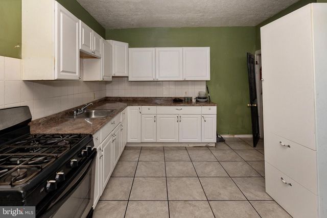 1137 SYCAMORE ST, Camden, NJ 08103