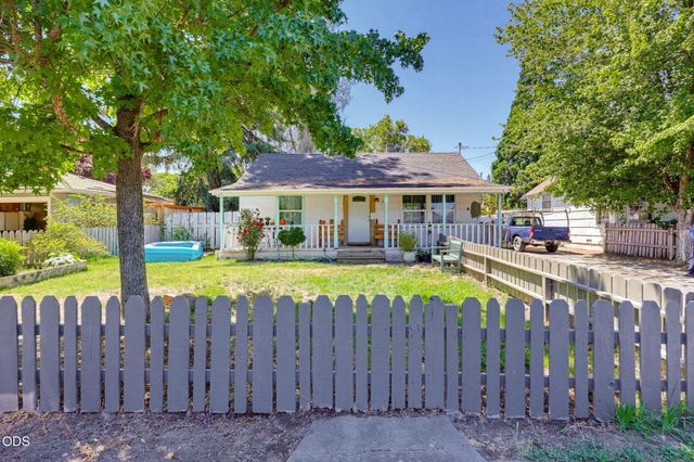 1407 Dakota Avenue, Medford, OR 97501