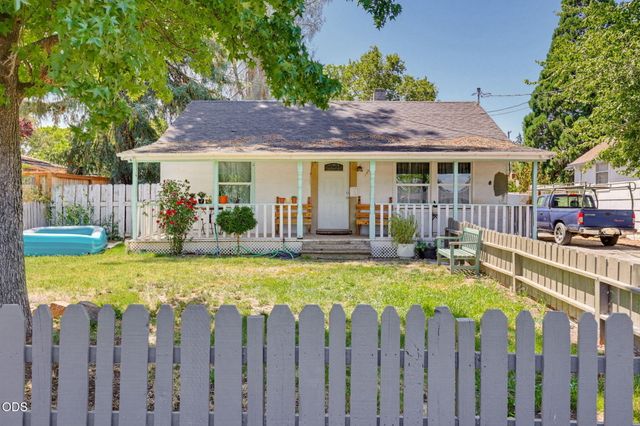 1407 Dakota Avenue, Medford, OR 97501