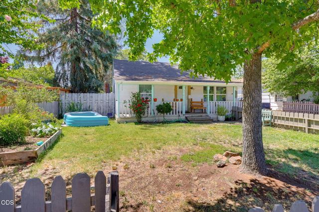 1407 Dakota Avenue, Medford, OR 97501