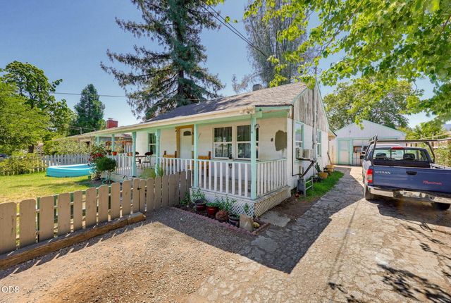 1407 Dakota Avenue, Medford, OR 97501