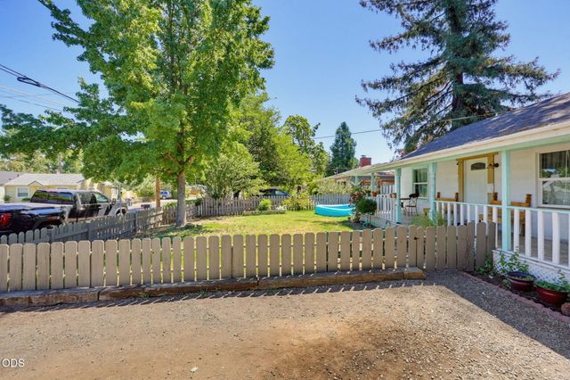 1407 Dakota Avenue, Medford, OR 97501